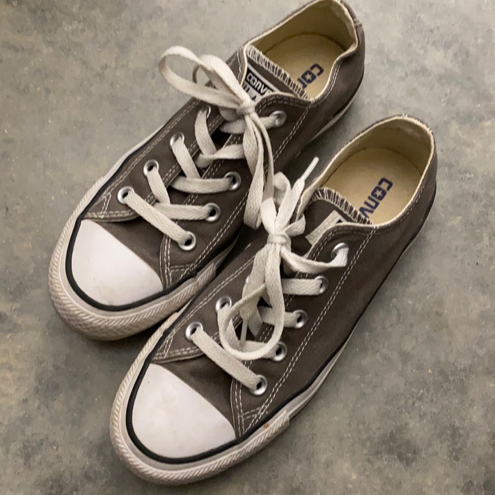 Grey converse